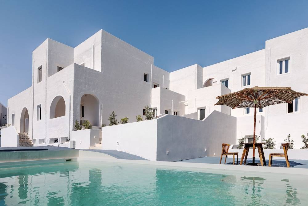 Voca Hotel & Suites 1
