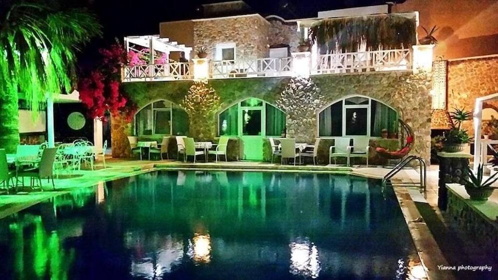 Atalos Suites 1