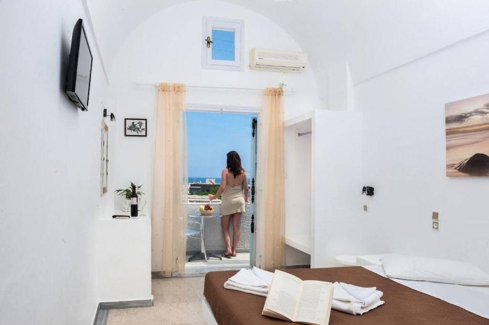 Join Us Low Cost Rooms 1