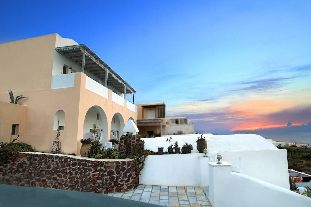 Muses Cycladic Suites 1