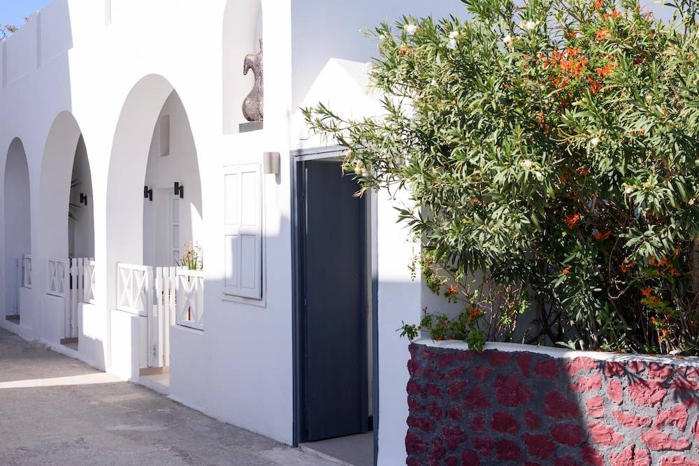 Muses Cycladic Suites 2