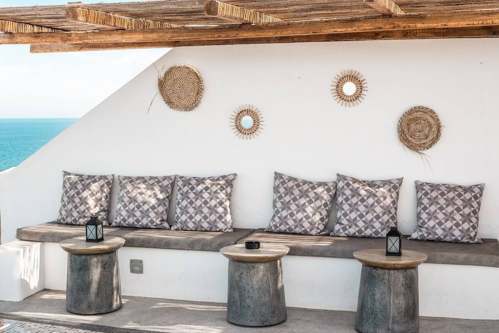 Almyra Oia Suites - Adults Only 2