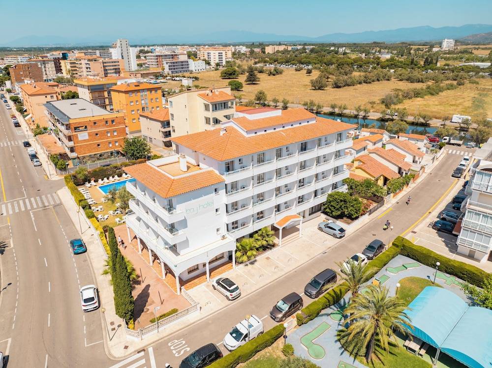Bay Hotel 1