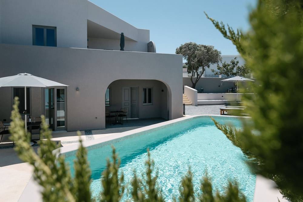 Elements Cozy Suites Pyrgos 1
