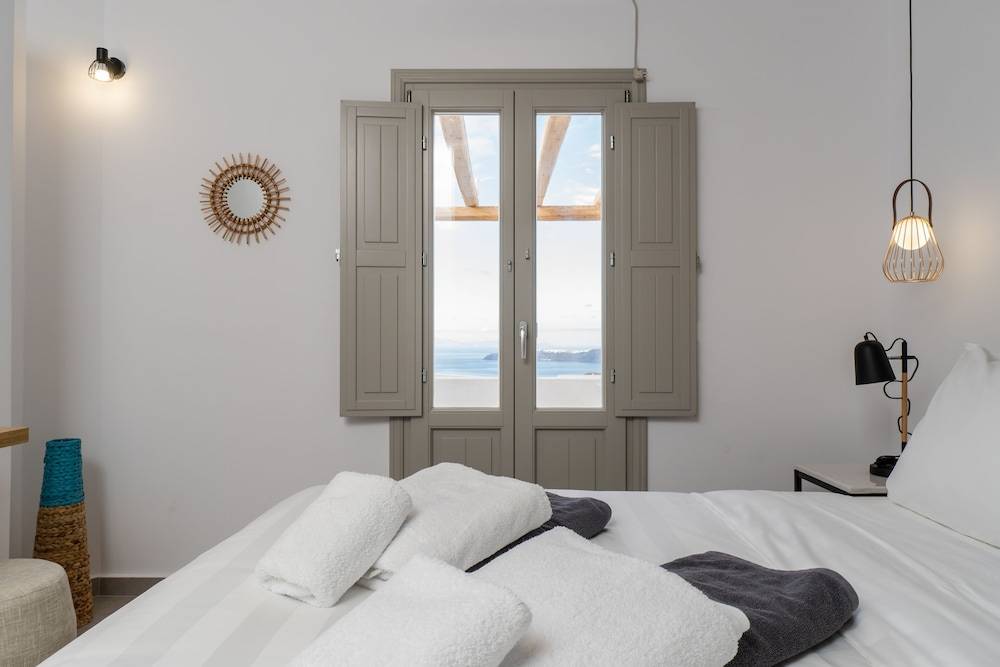 Symphony Suites Santorini 2