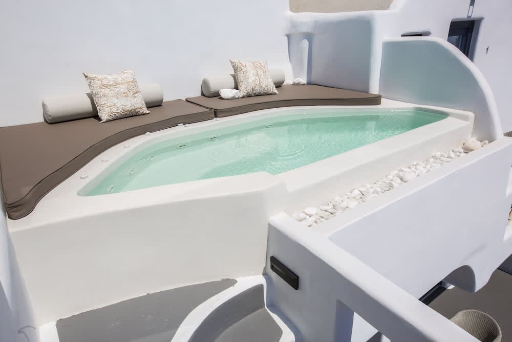 Chic Hotel Santorini 2