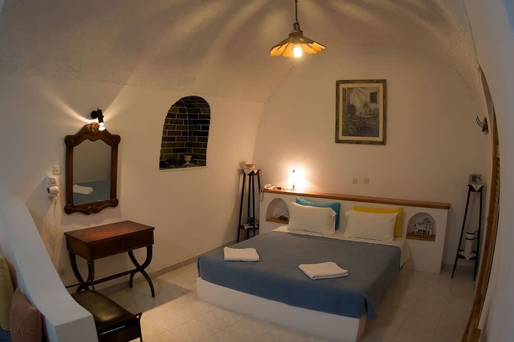 Vallas Apartments & Villas 2