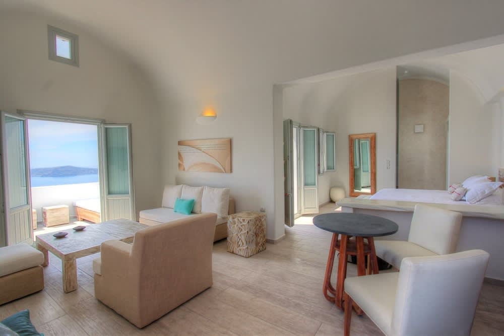 Allure Suites 2