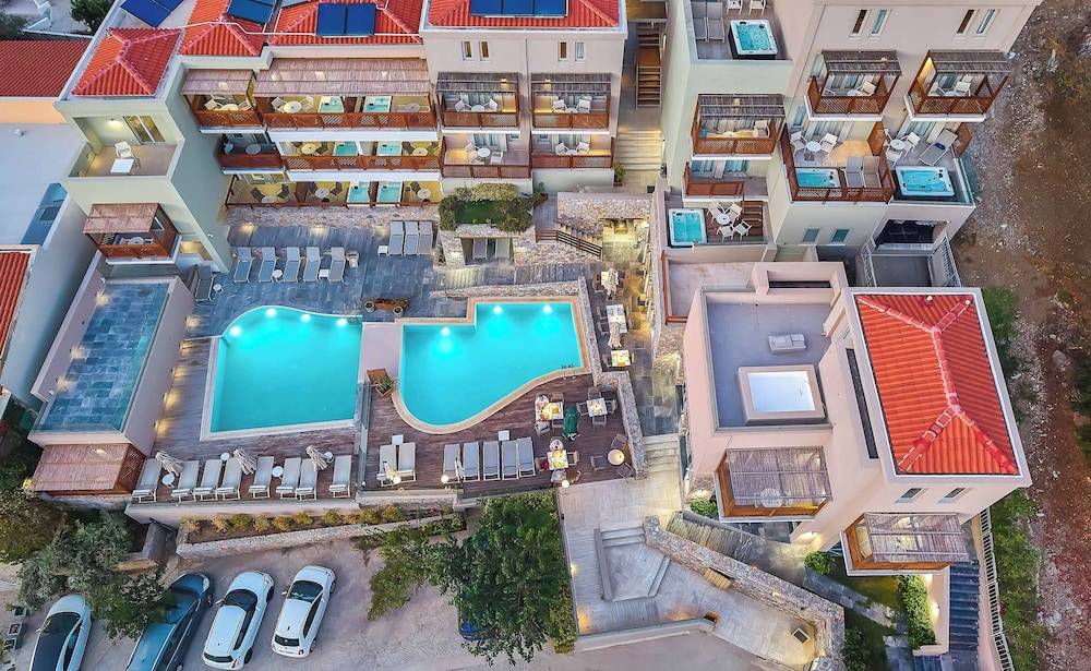 Mystery Skiathos Luxury Residence 1