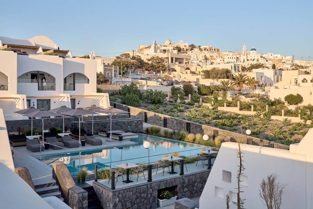 Alleys All-Suite Hotel & Spa 1