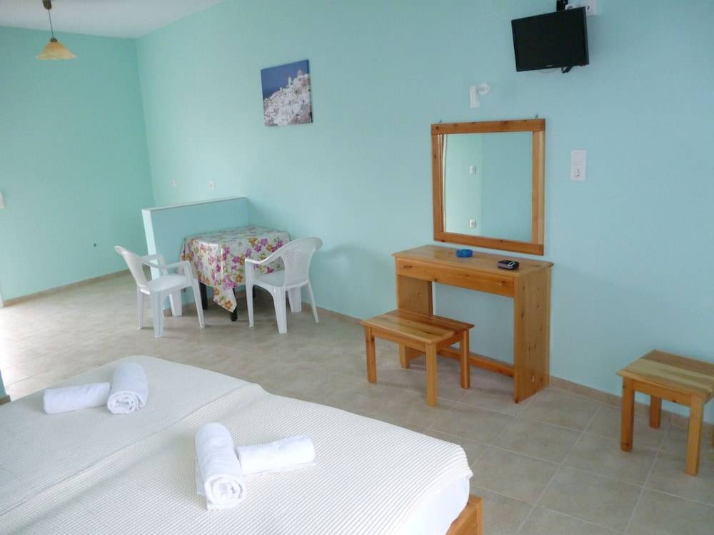 Alexandros Guest House 2