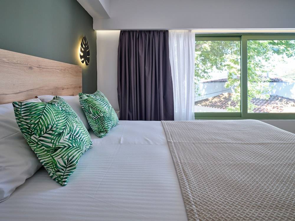 The Tree Suites 1