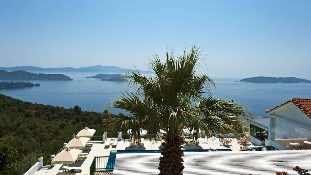 Skiathos Club Hotel Suites 1