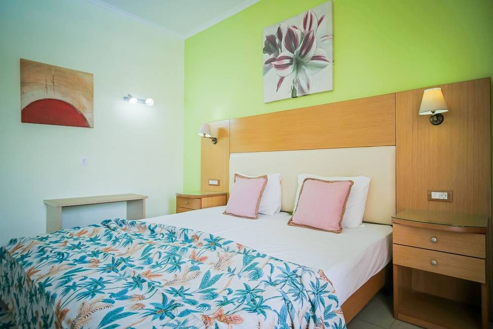 Rose Club Apartments 2