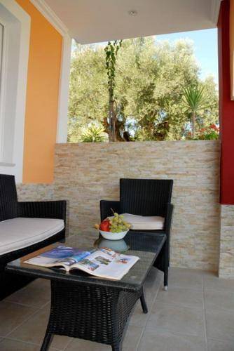 Tsiolis Studios & Apartments 2
