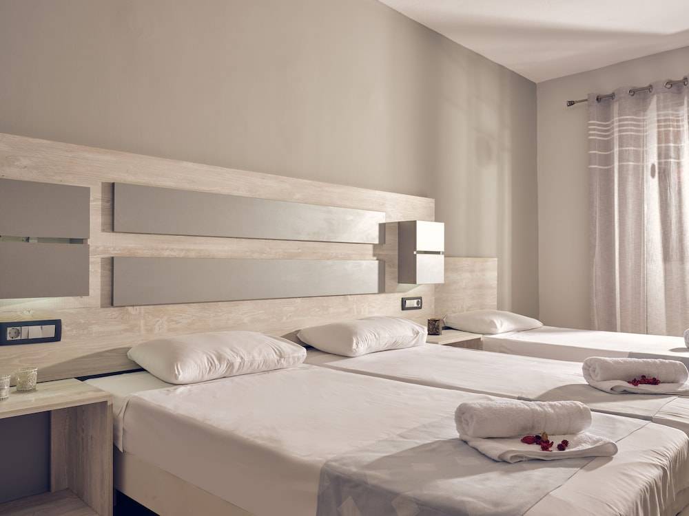 Savvas-Deval Hotel 2