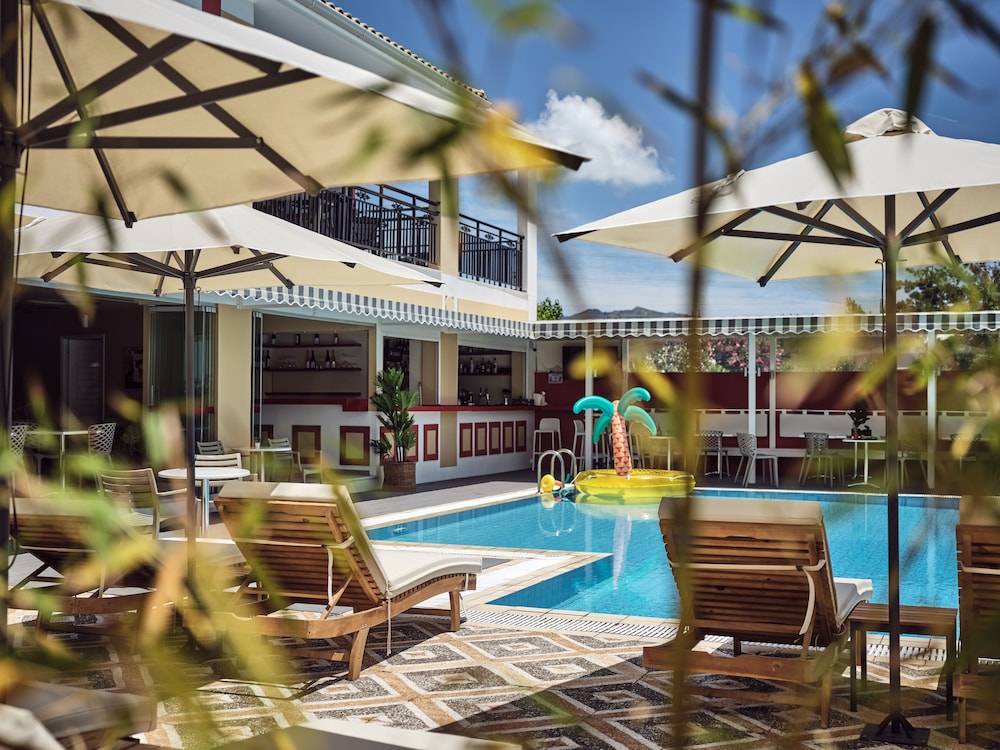 Cactus Hotel 1