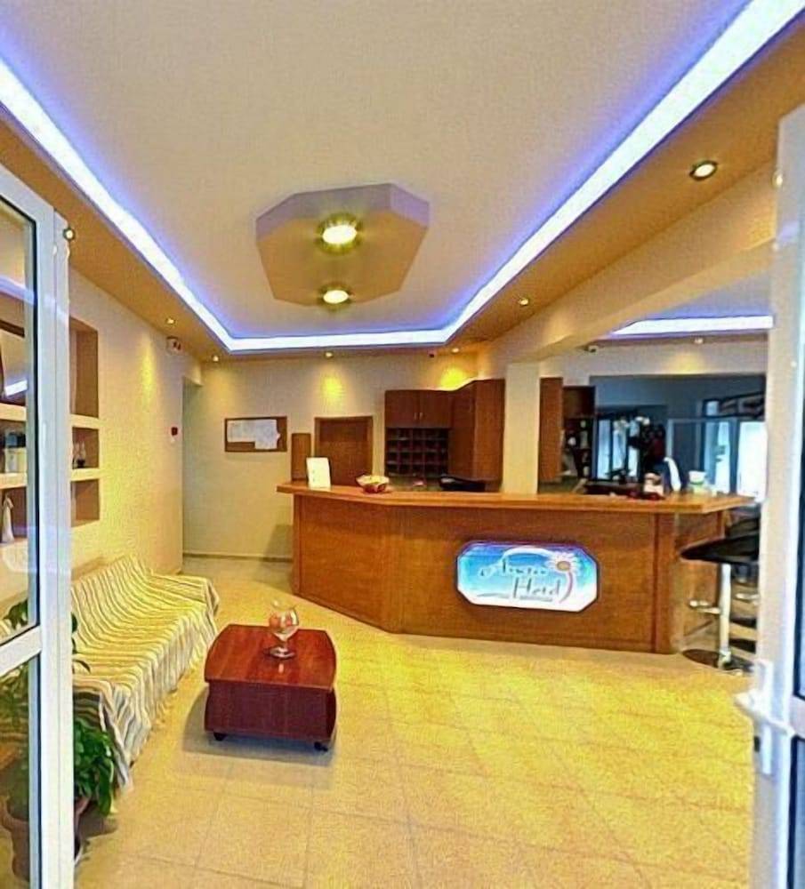 Anetis Beach Hotel 2