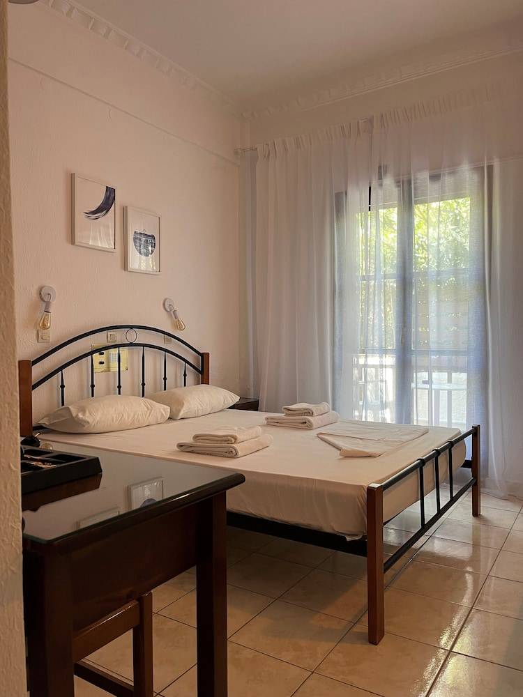 Potokaki Beachfront Hotel 2
