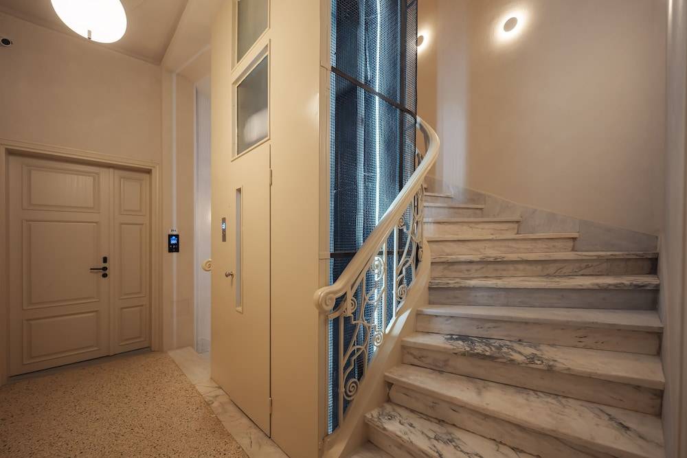 Zenith Premium Suites 2
