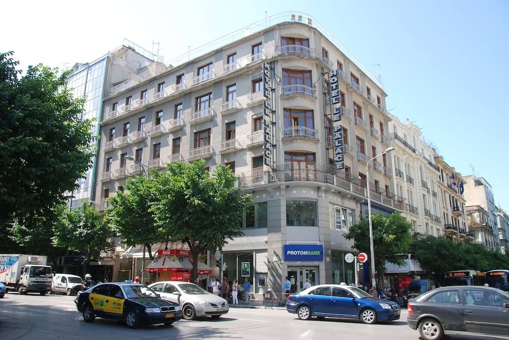 Le Palace Hotel 1