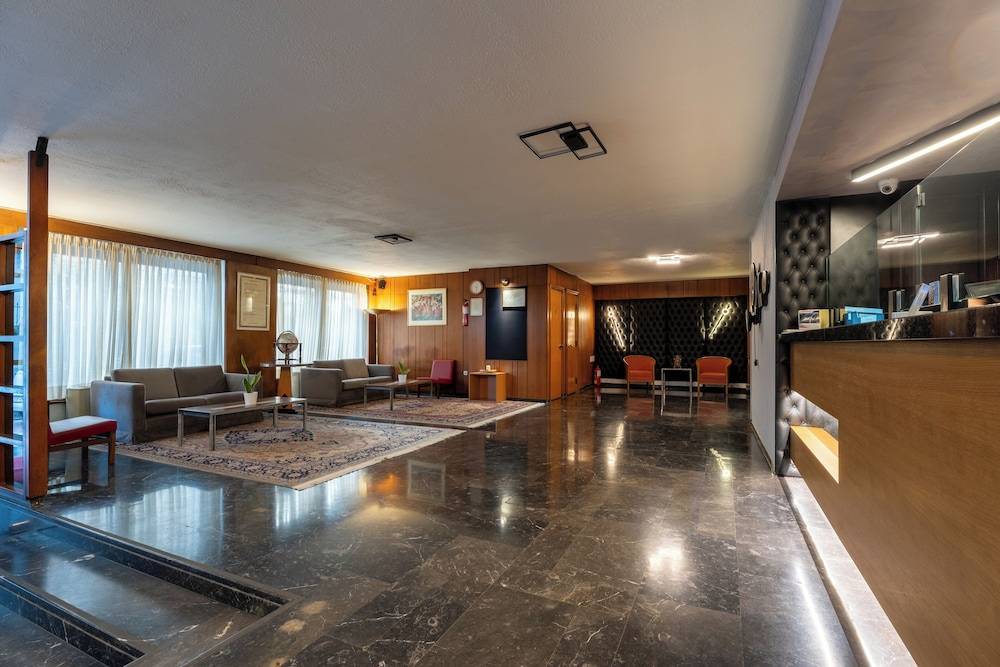 Queen Olga Hotel 1