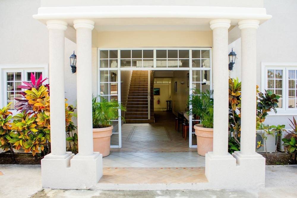 Bay Gardens Hotel 2