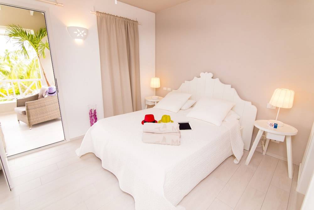 TRACADERO Beach Club & Holidays Rentals 1