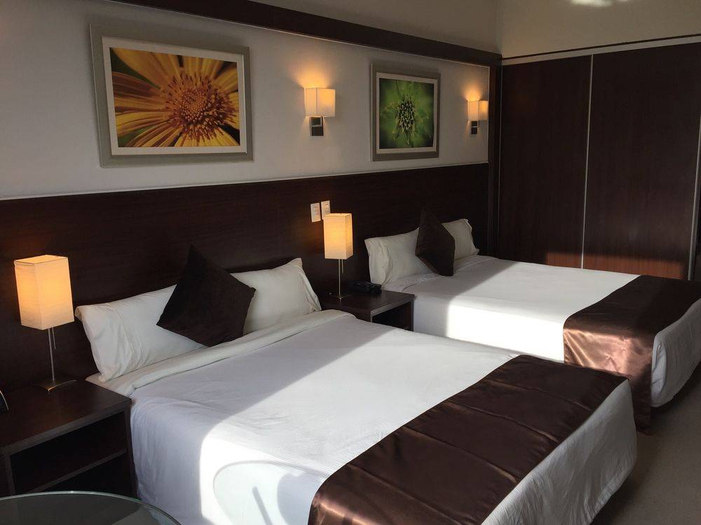 Weston Suites Hotel 1