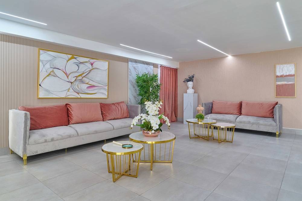 Central Suites Tower 2