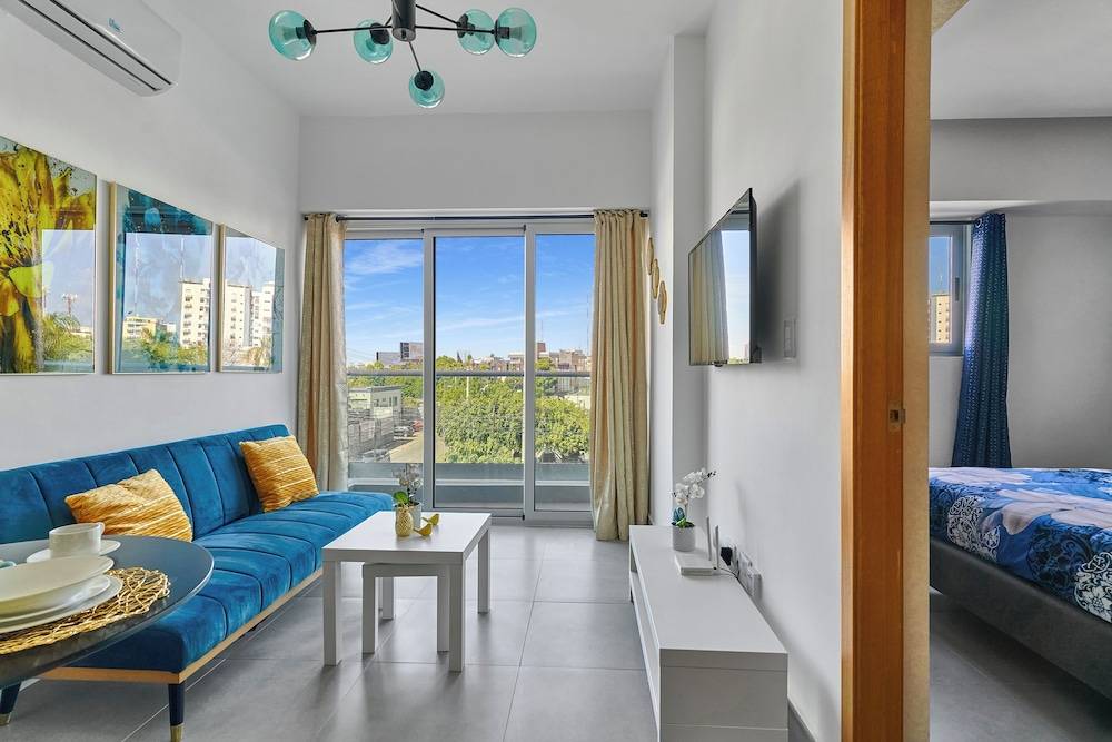 Central Suites Tower 1