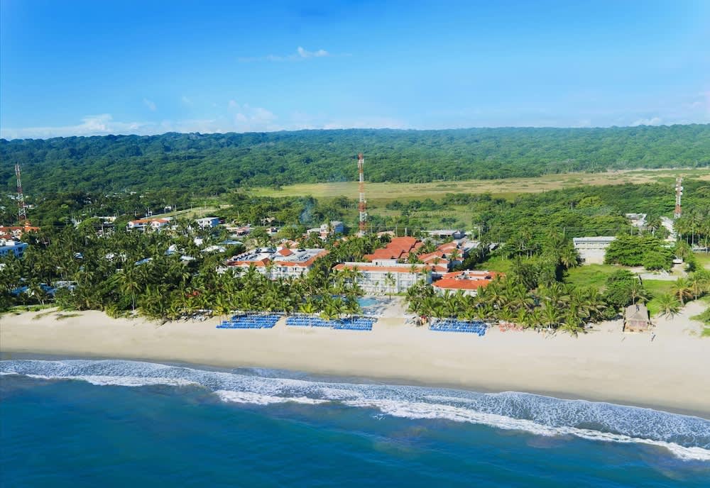 Viva Tangerine by Wyndham, A Trademark All Inclusive 1