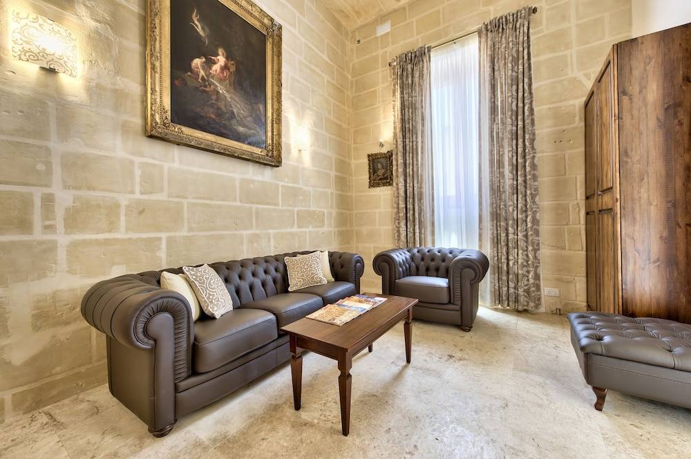 Palazzo Violetta 2
