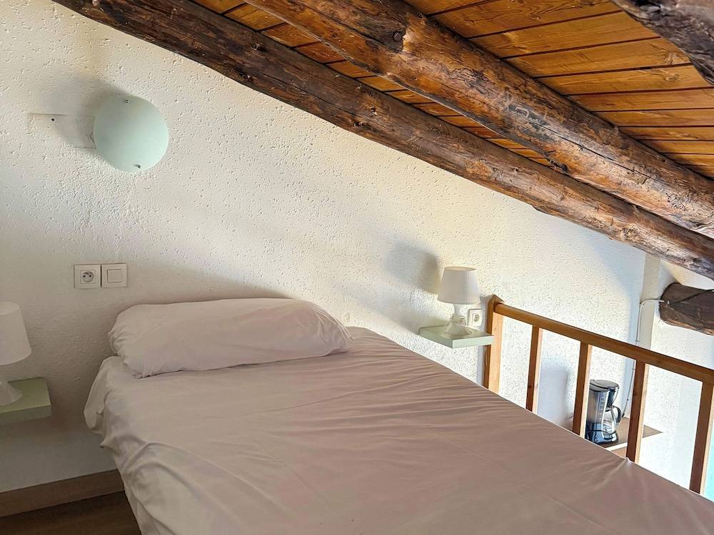 APARTAMENTOS VAQUERS MIKKA 3000 1