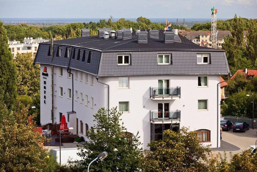 Amber Hotel 1