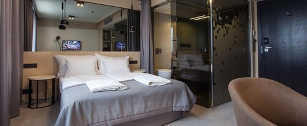 Ilonn Hotel 1