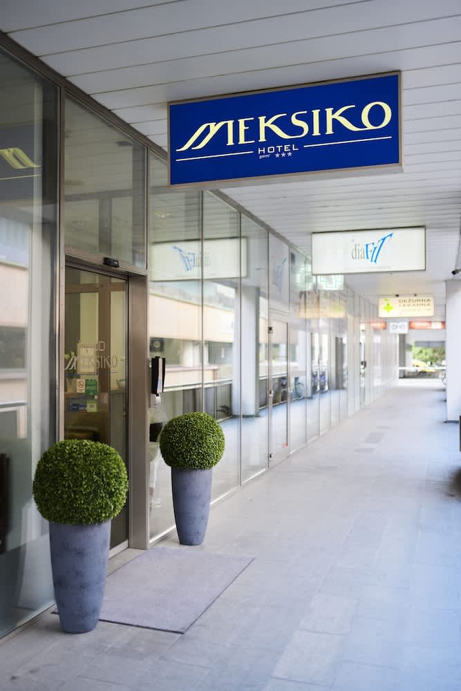 Hotel Meksiko 1
