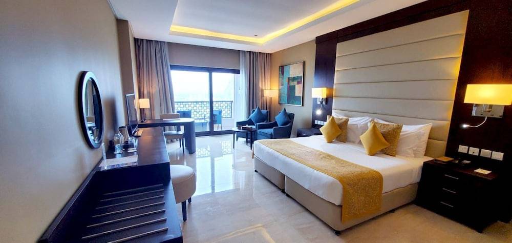 Al Bahar Hotel & Resort 1