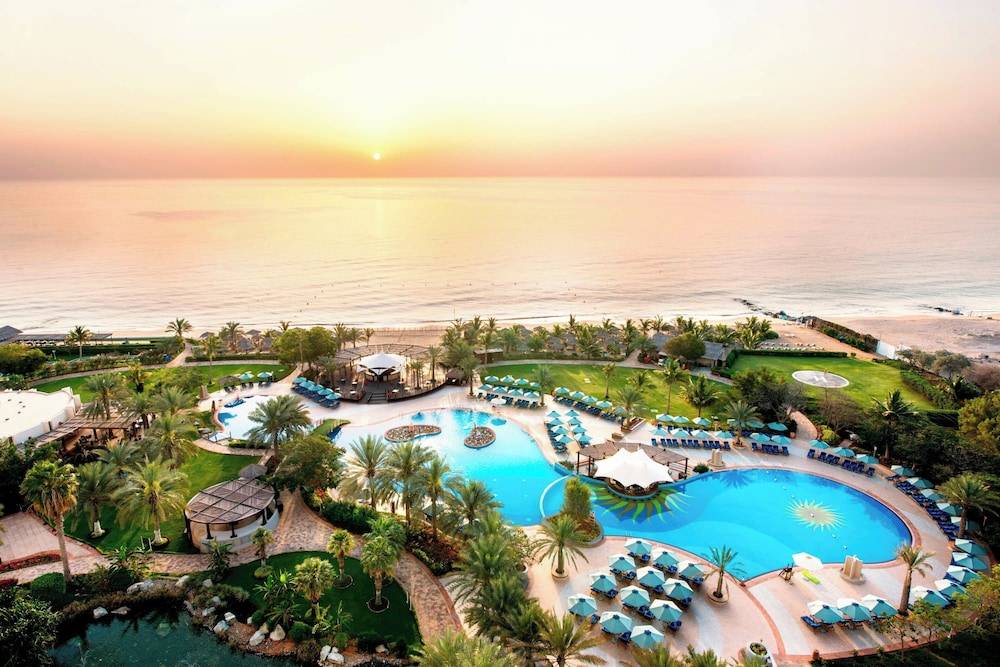 Le Meridien Al Aqah Beach Resort 1