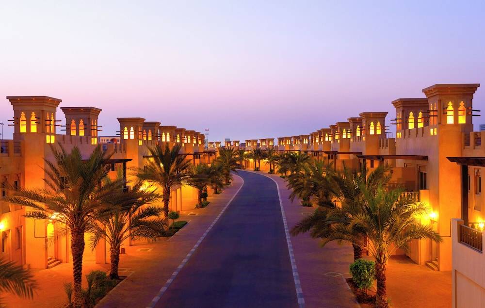 Al Hamra Village Hotel 1