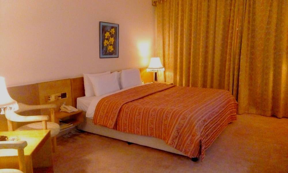 Ras Al Khaimah Hotel 1