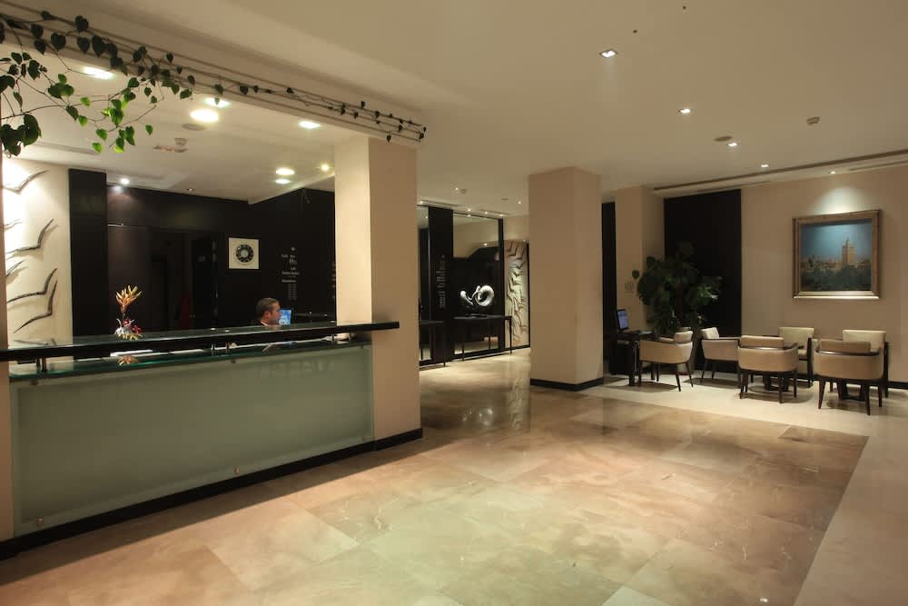Ambassadeurs Hotel 2