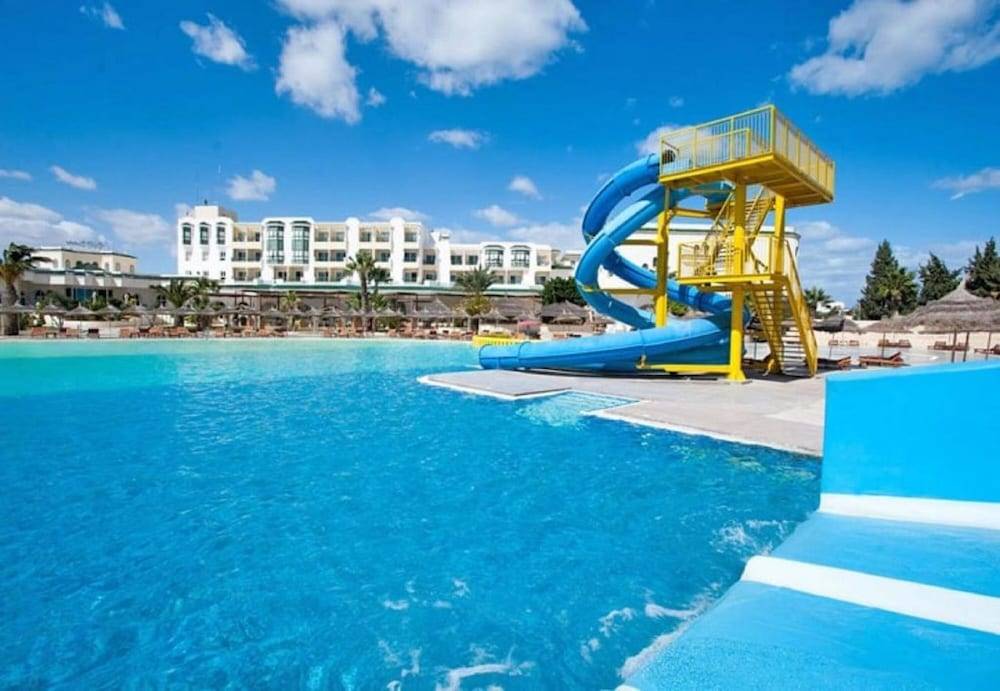 Soviva Resort - Families Only 1