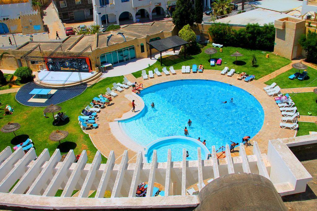 Delphin Ribat 1