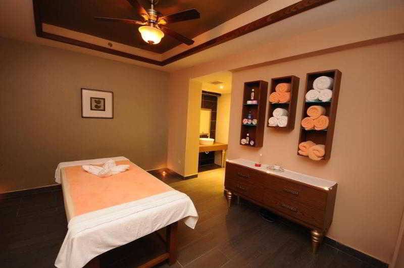 Insula Resort & Spa 1