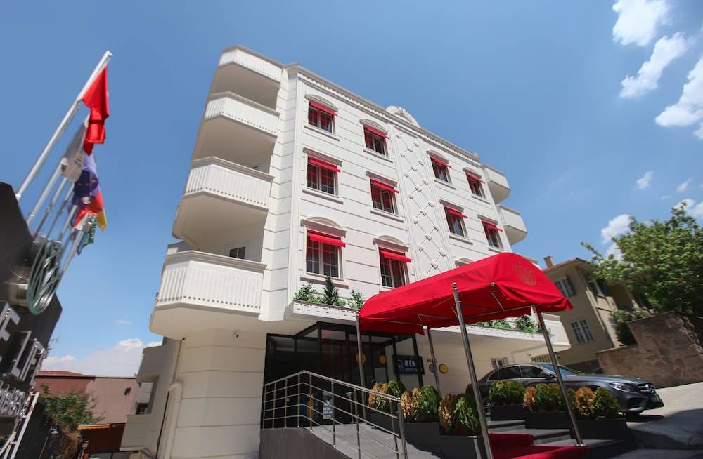 The Life Hotel & Spa 1