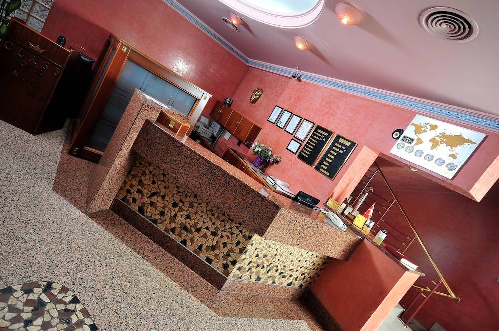 Class Hotel 2
