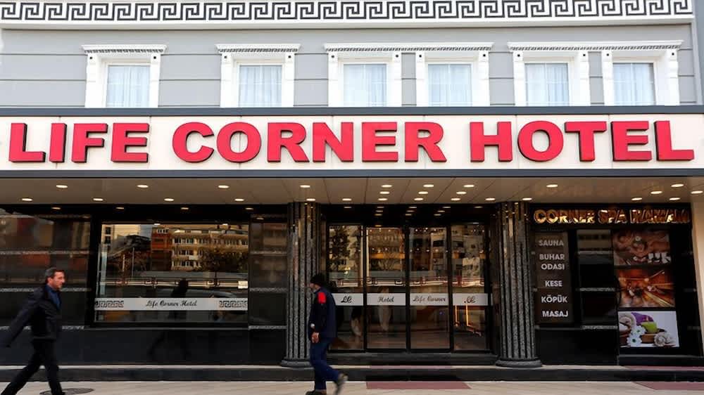 Life Corner Hotel 1