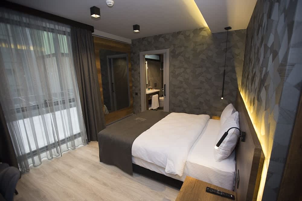 Emens hotel 2