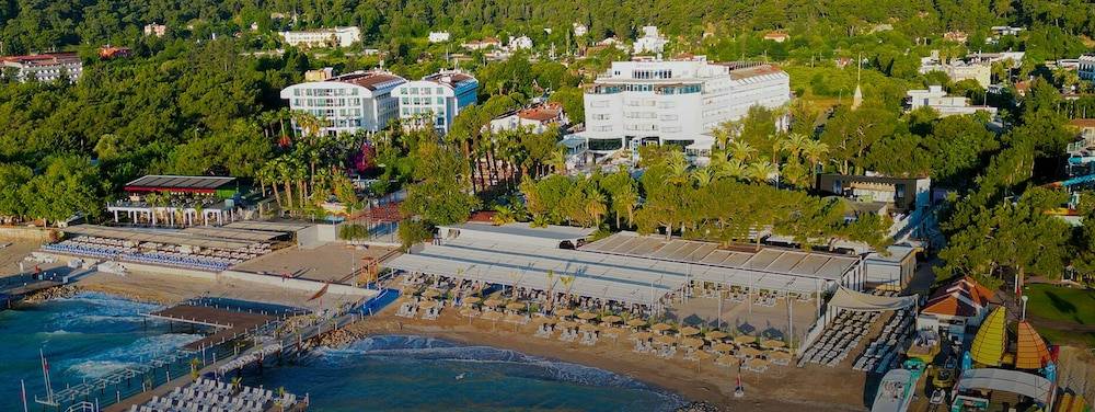 Catamaran Quality Times - Premium Ultra All Inclusive 1